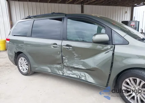 2012 Toyota Sienna Xle V6 8 Passenger z USA, uszkodzony, nr VIN 5TDYK3DC0CS275646